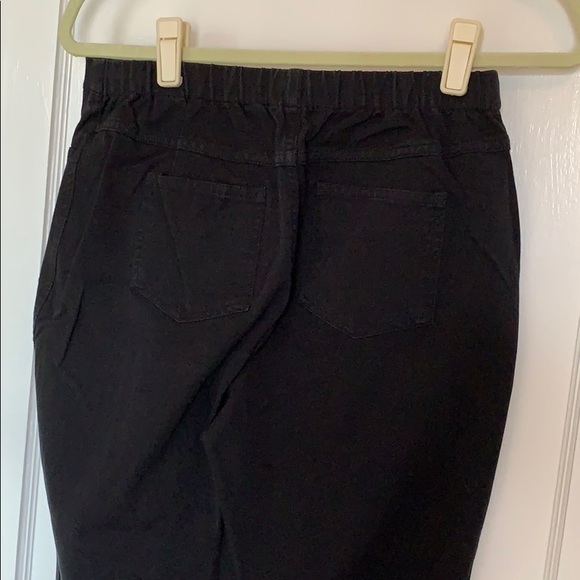 Isaac Mizrahi Live 24/7 for QVC Black Ankle Pant Size: 8 Petite - Picture 3 of 5